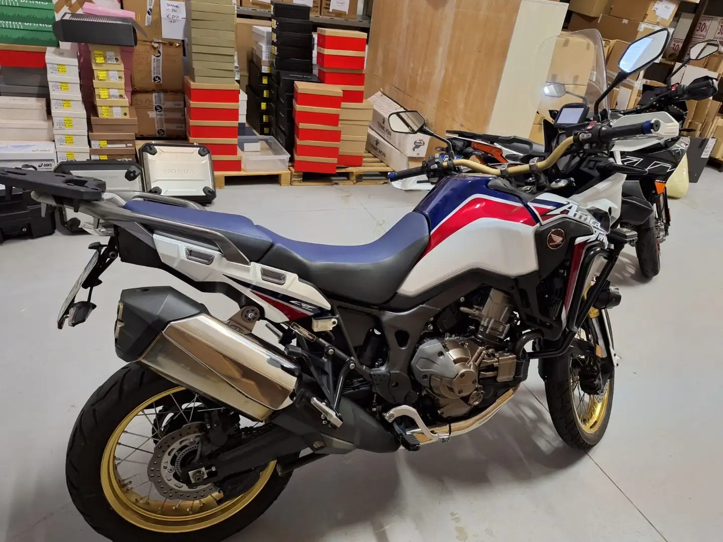 Honda CRF 1000 travel edition - 2