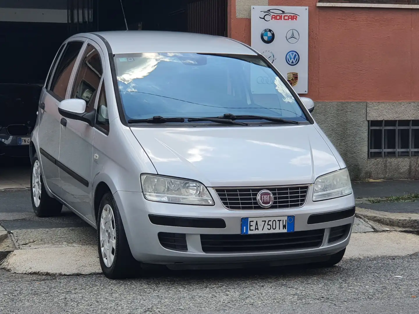 Fiat Idea 1.4 Active Grijs - 1