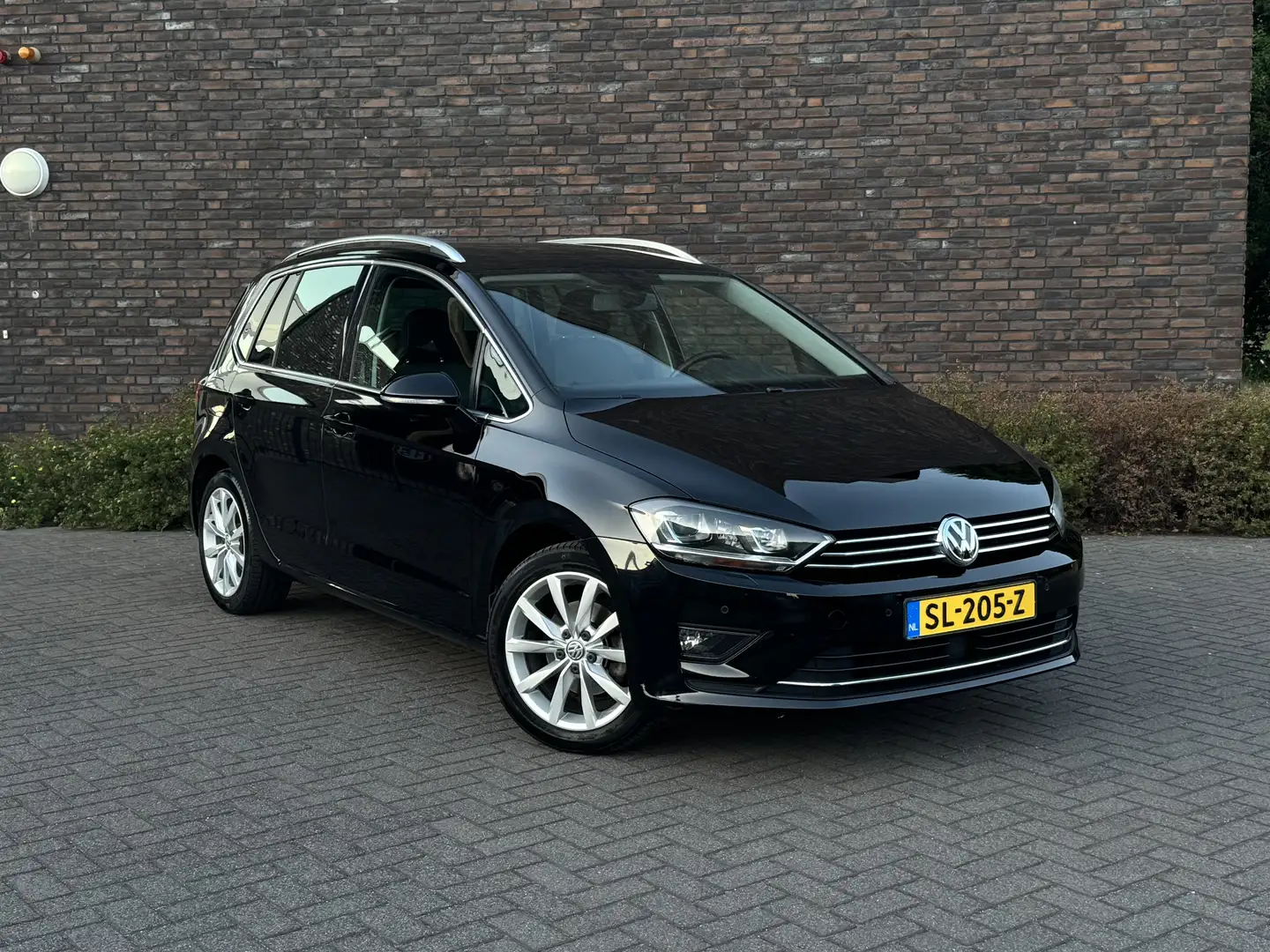 Volkswagen Golf Sportsvan 1.4 TSI 150pk DSG Highline|ACC|Trekhaak|LED Zwart - 1