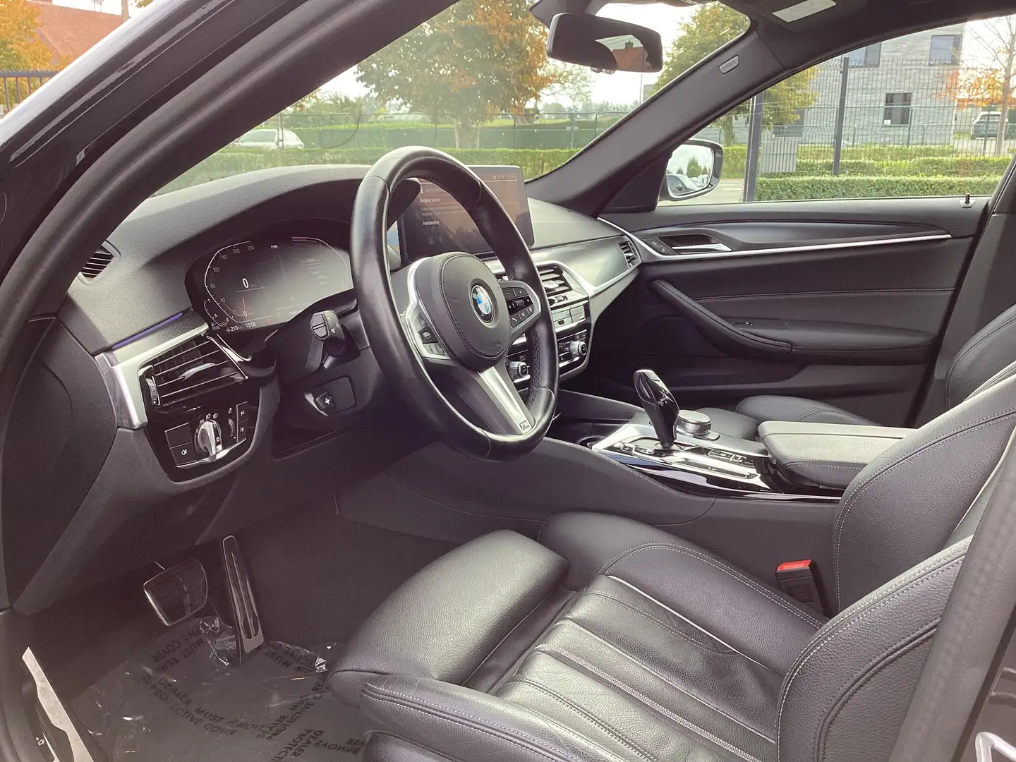 BMW 520 M-Pack/29000km/Leder/Cam/Trekhaak/Alu20inch/Cruise Grijs - 2