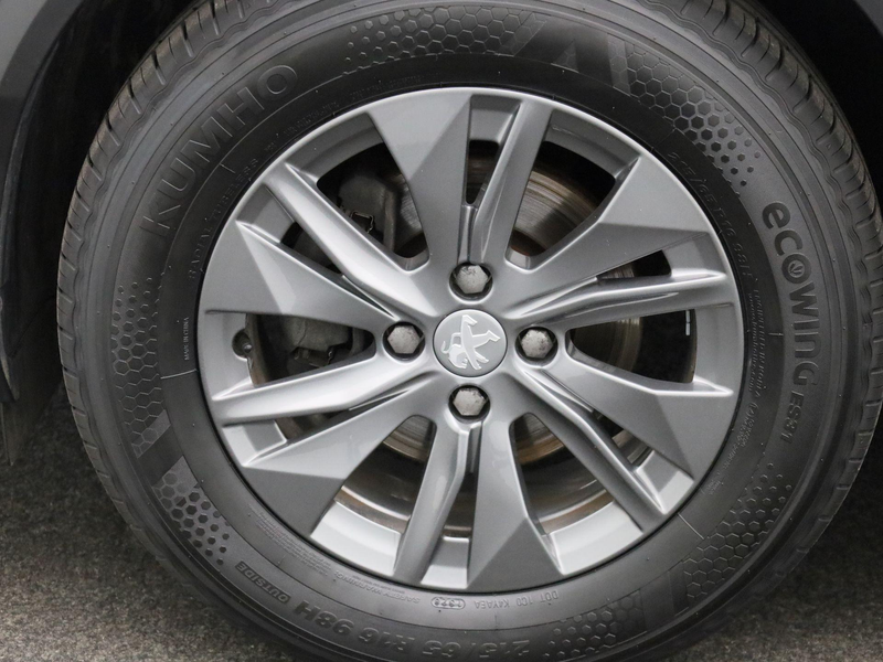 Peugeot 2008 1.5 BlueHDi 81kW S&S Active Pack NAVI | CAMERA | L — photo 12