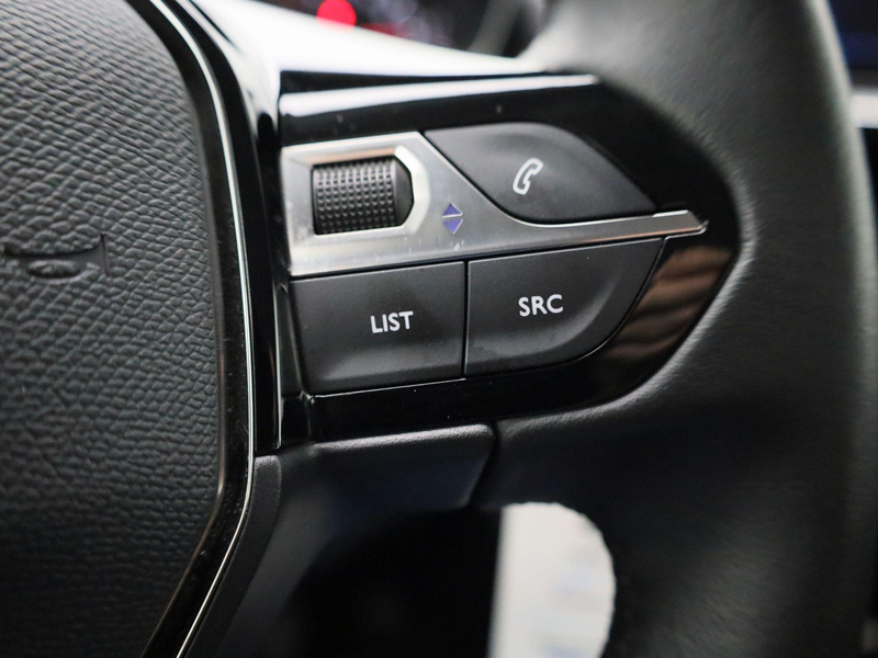 Peugeot 2008 1.5 BlueHDi 81kW S&S Active Pack NAVI | CAMERA | L — photo 15