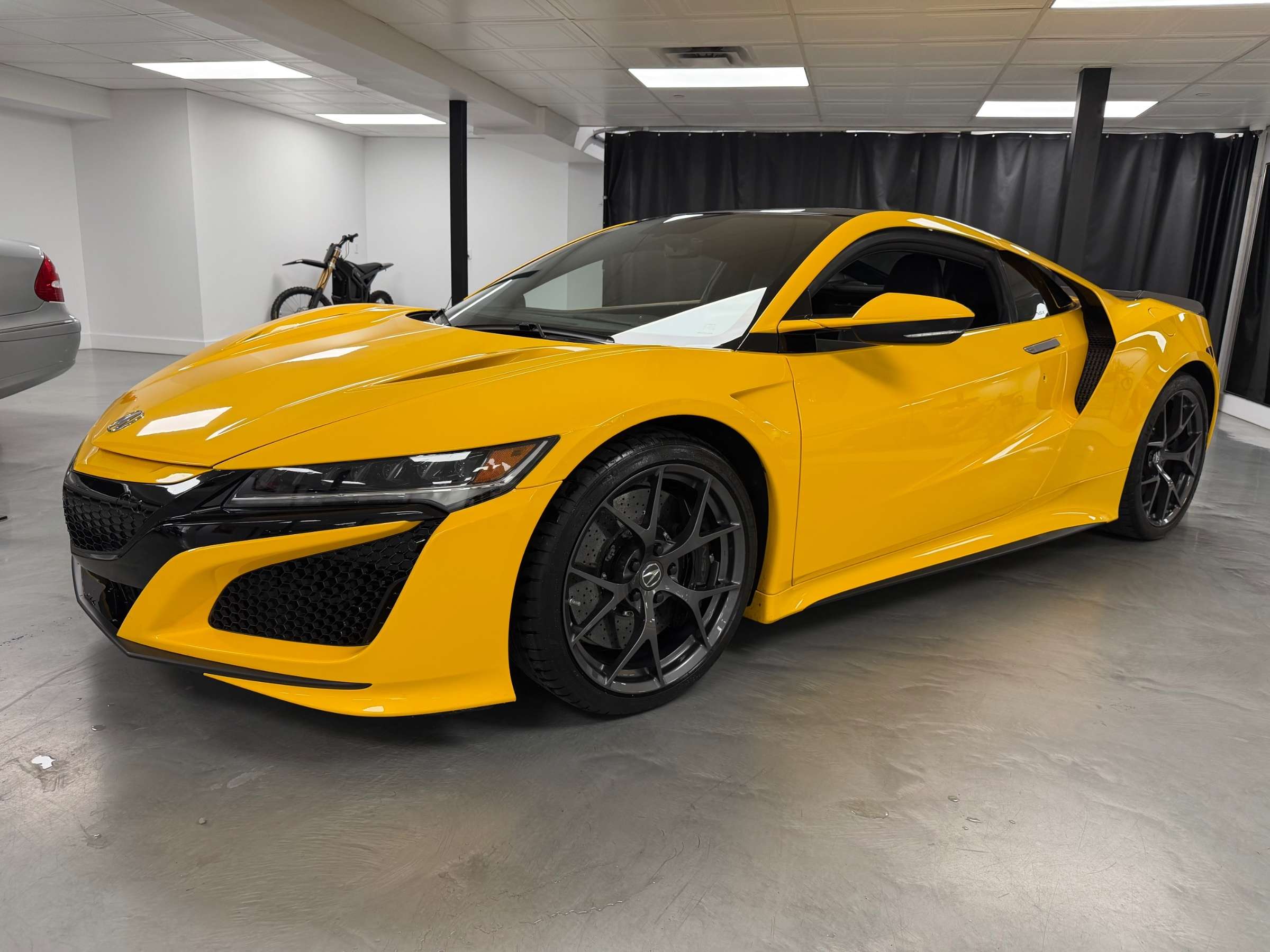2020 Acura NSX V6 3.5L TWINTURBO 573HP 0-100 2.9 SEC