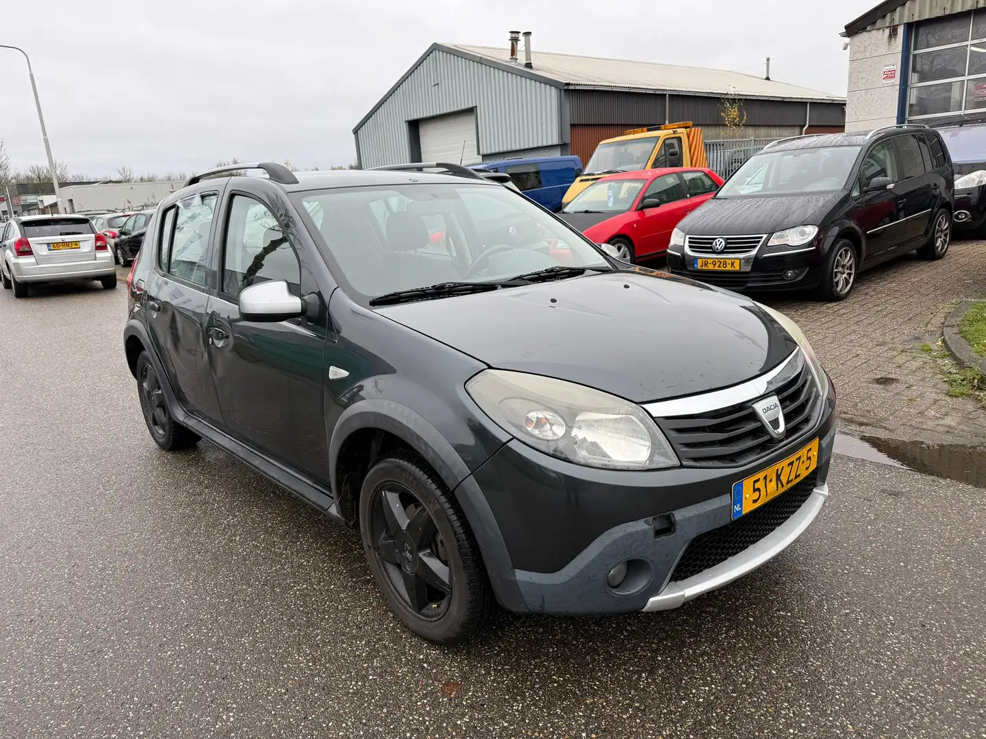Dacia Sandero 1.6 Stepway 5-Drs Airco! Bj:2010 NAP! Grijs - 2