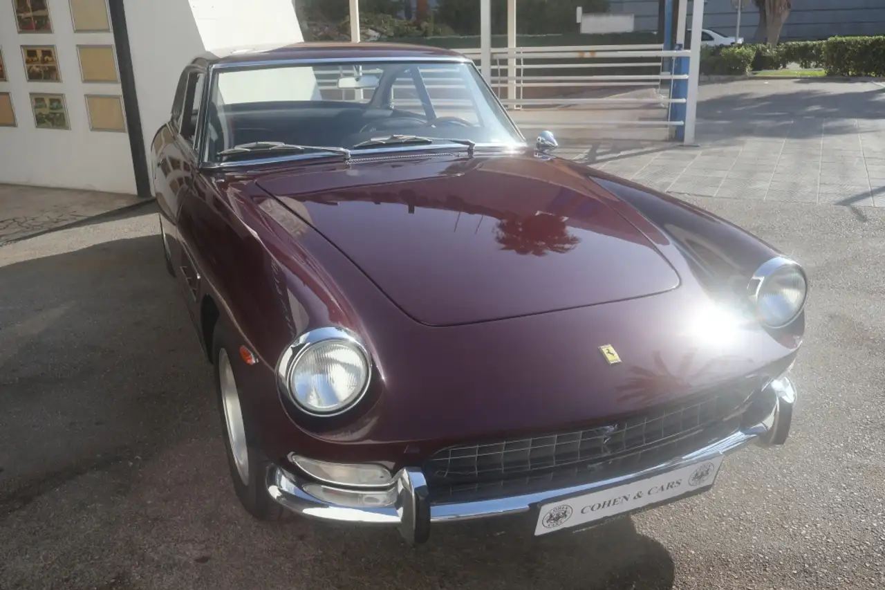 Ferrari 330 GT 2 + 2, foto 9
