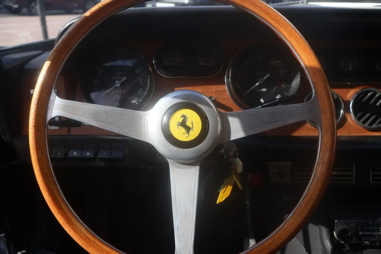 Ferrari 330 GT 2 + 2, foto 12