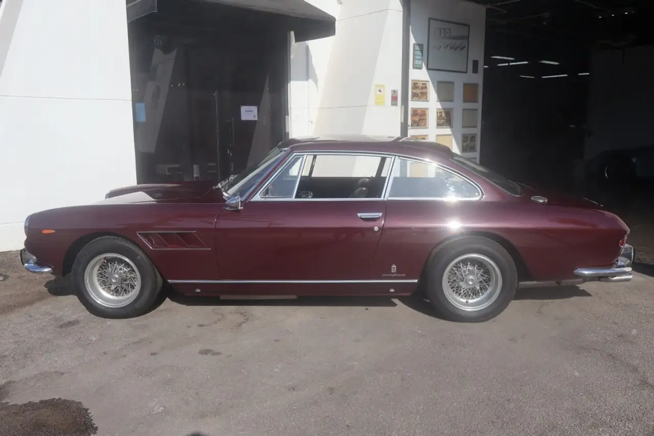 Ferrari 330 GT 2 + 2, foto 4