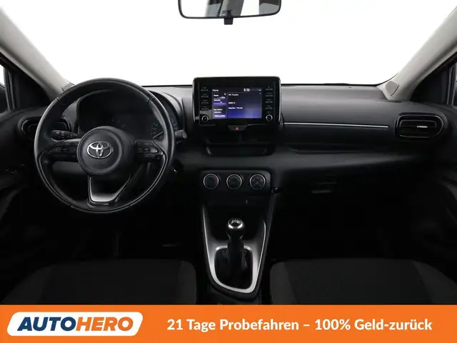 Toyota Yaris view 12