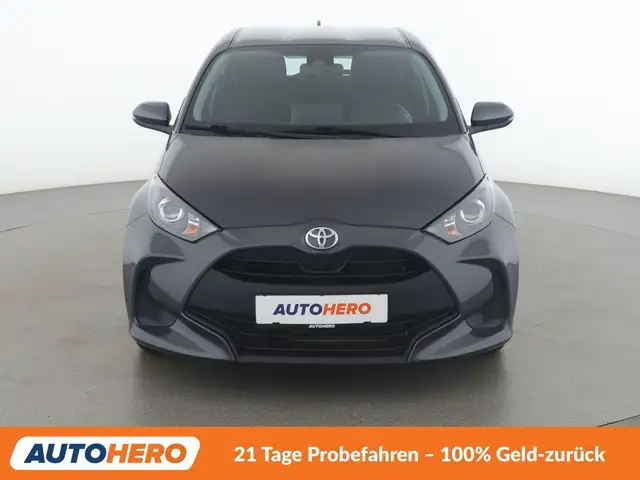 Toyota Yaris view 9