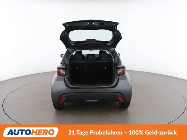 Toyota Yaris view 16