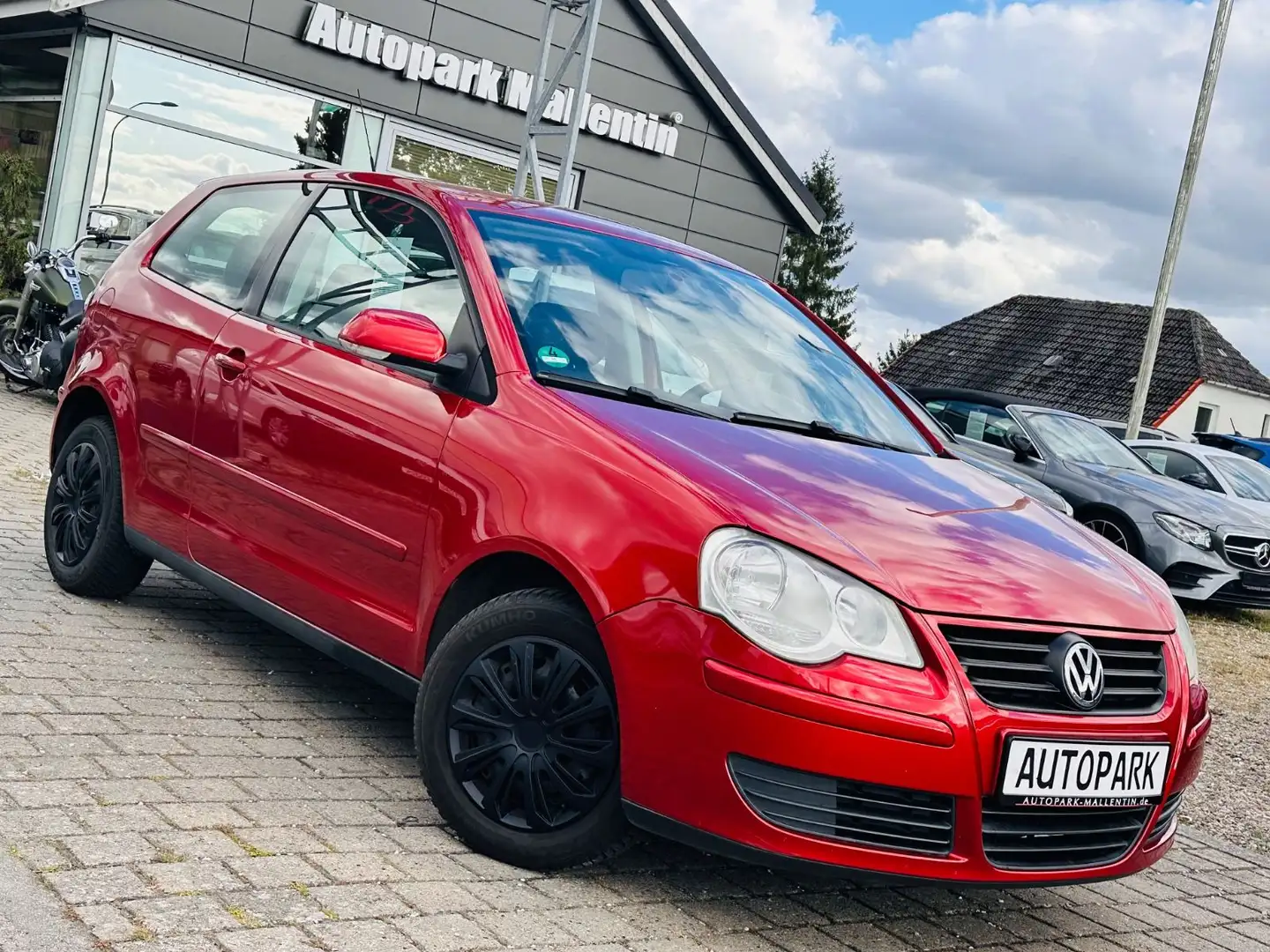 Volkswagen Polo IV Comfortline *AUTOMATIK*HU/AU NEU* Piros - 1