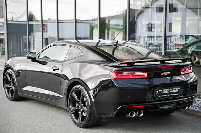 Chevrolet Camaro view 5