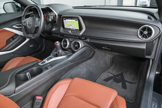 Chevrolet Camaro view 10