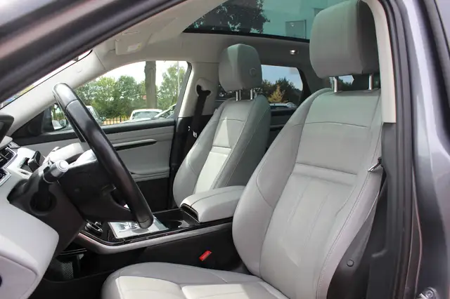 Land Rover Range Rover Evoque view 4