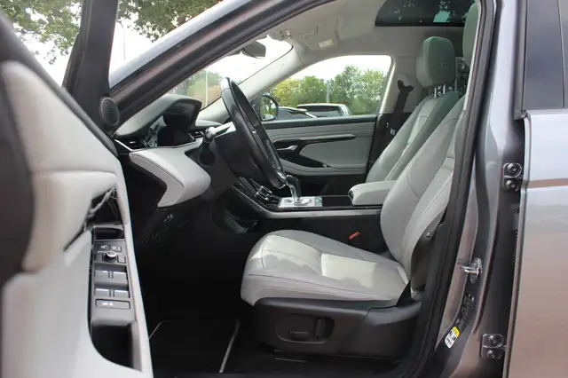 Land Rover Range Rover Evoque view 10