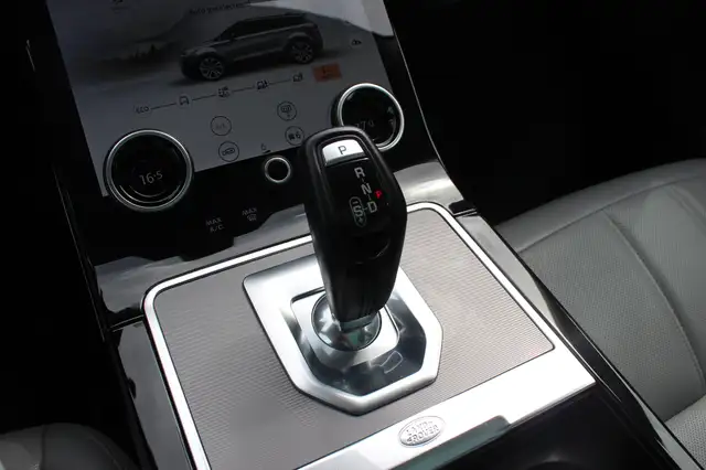 Land Rover Range Rover Evoque view 29