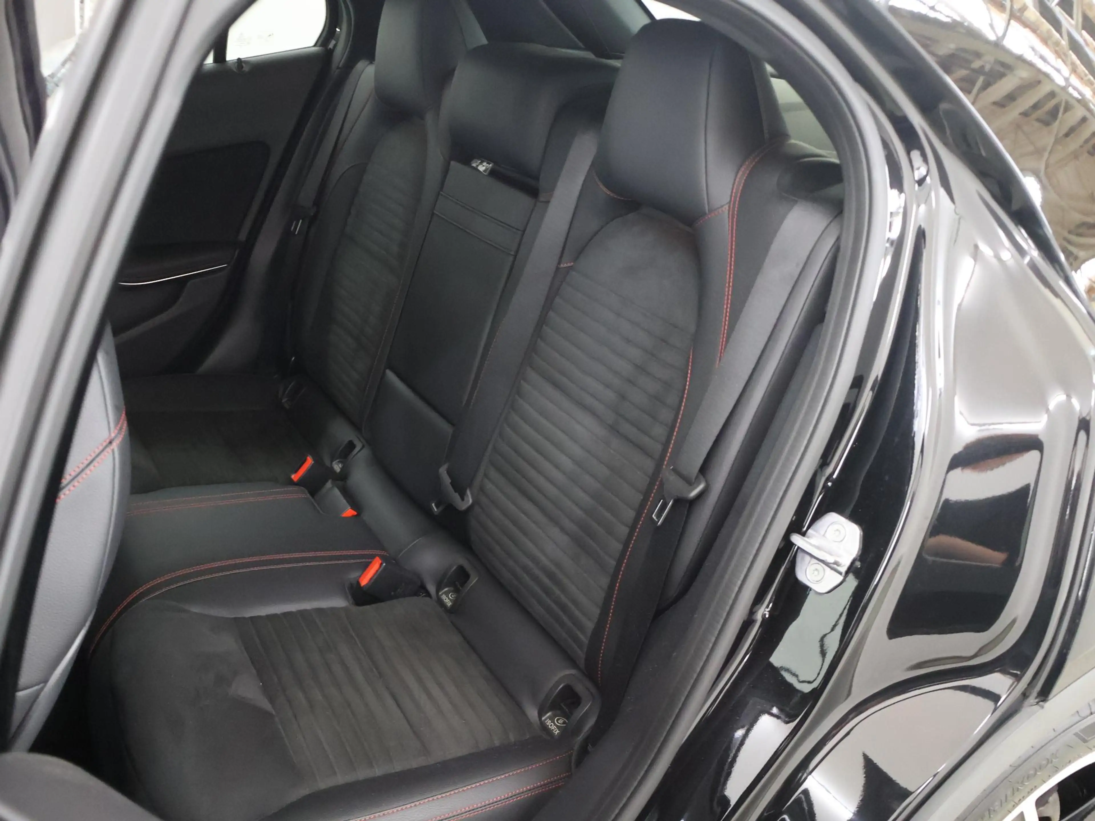 Mercedes-Benz GLA 180 Business Solution AMG | Night | Keyless | Achterui — photo 11