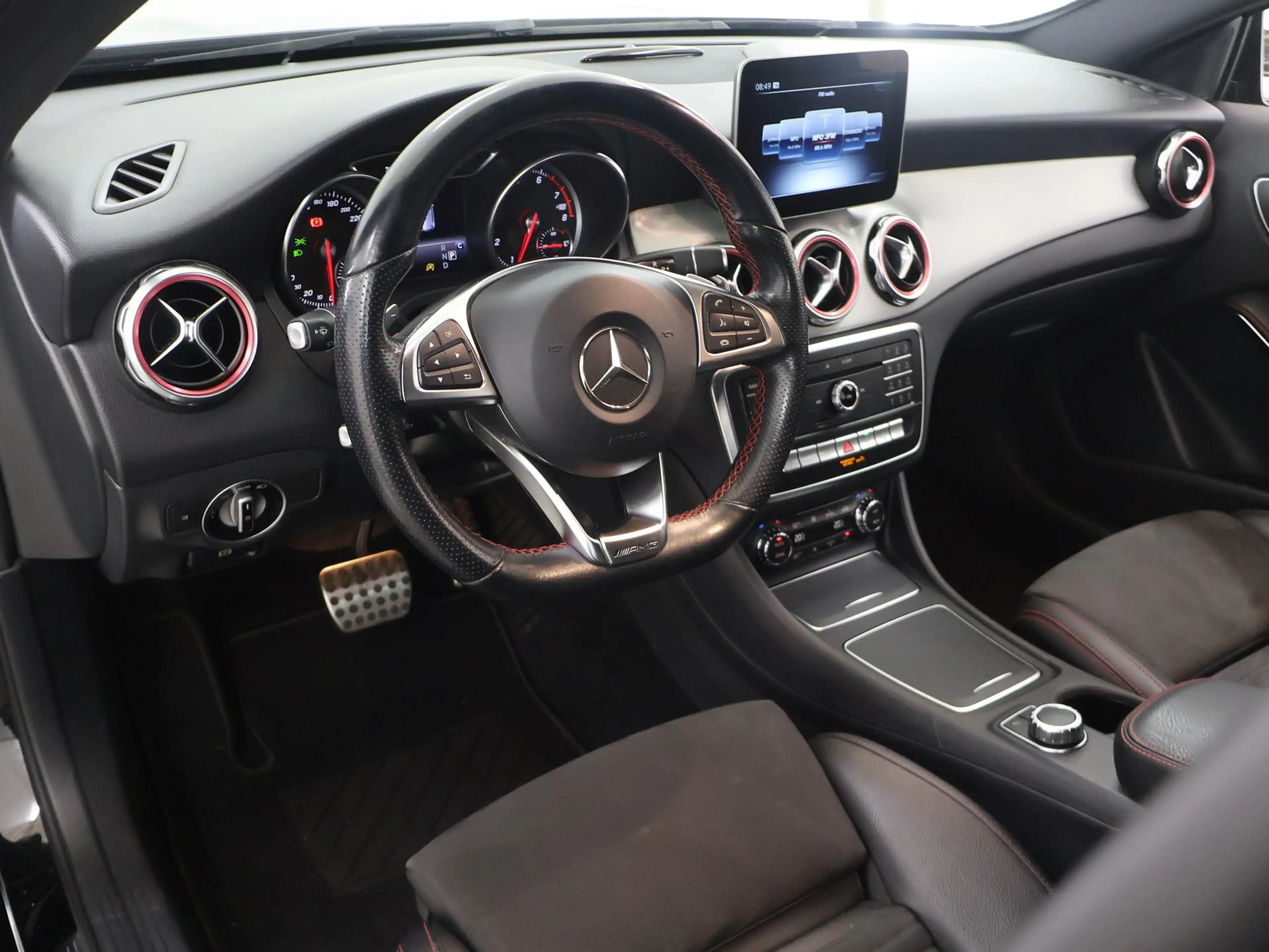 Mercedes-Benz GLA 180 Business Solution AMG | Night | Keyless | Achterui — photo 7