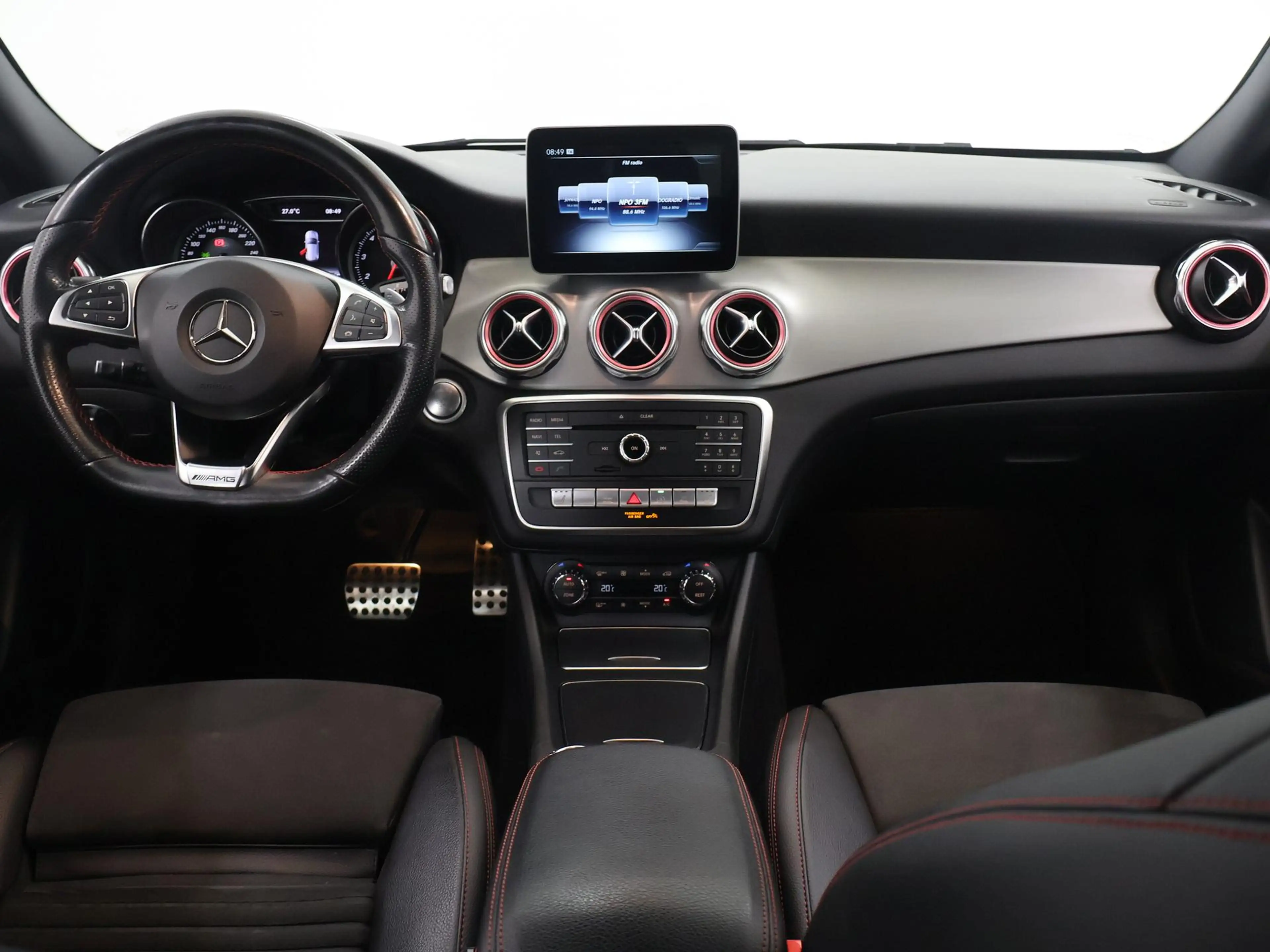 Mercedes-Benz GLA 180 Business Solution AMG | Night | Keyless | Achterui — photo 8