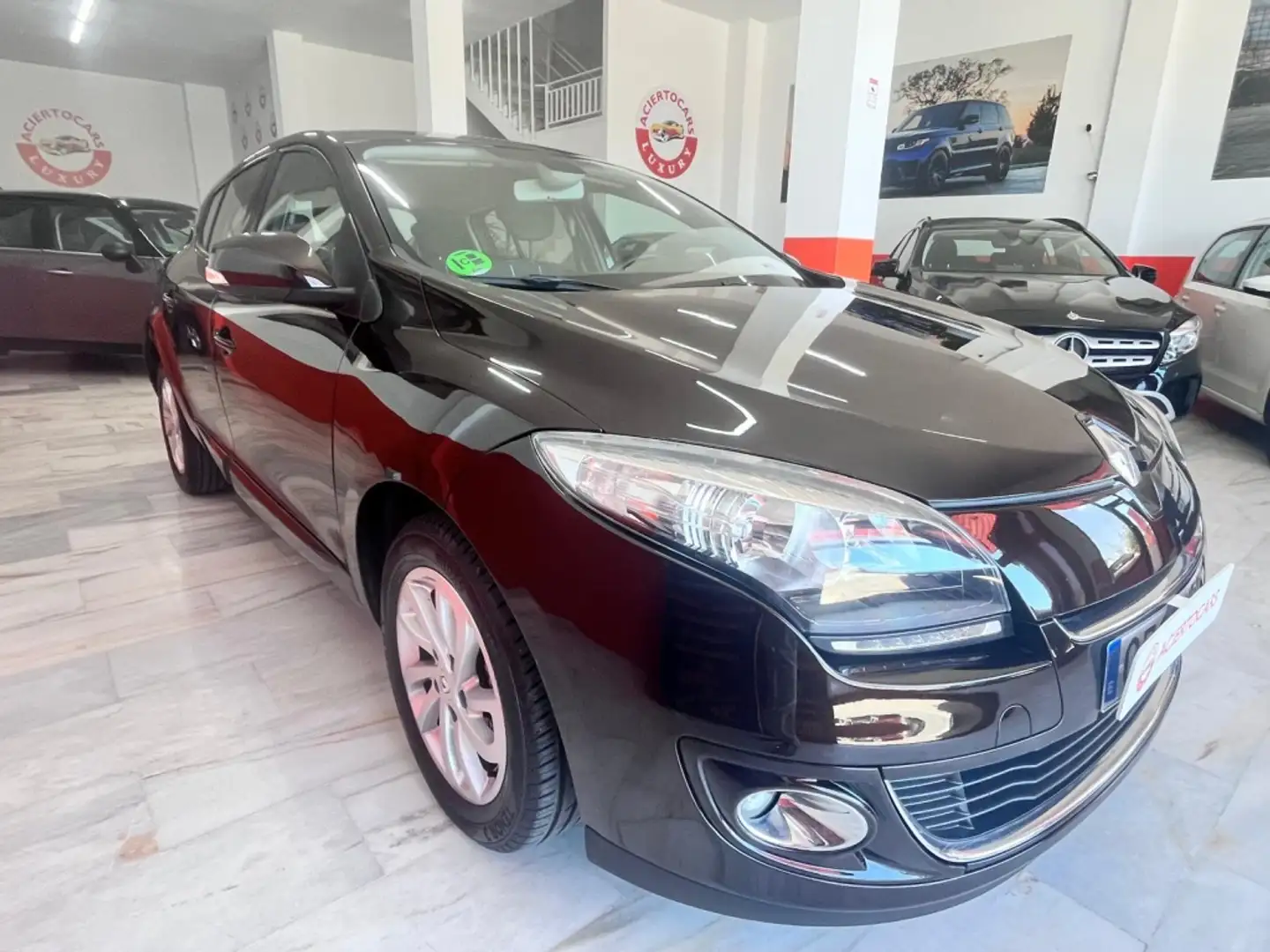 Renault Megane 1.2 TCE Energy Expression S&S Marrón - 1