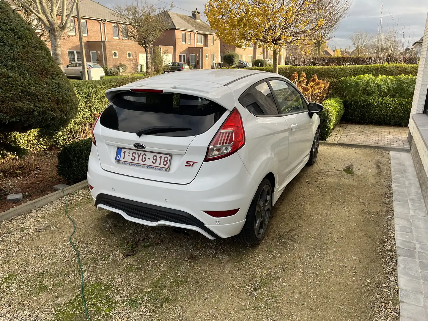 Ford Fiesta 1.6 EcoBoost mit Leder-Sport-Paket ST - 2