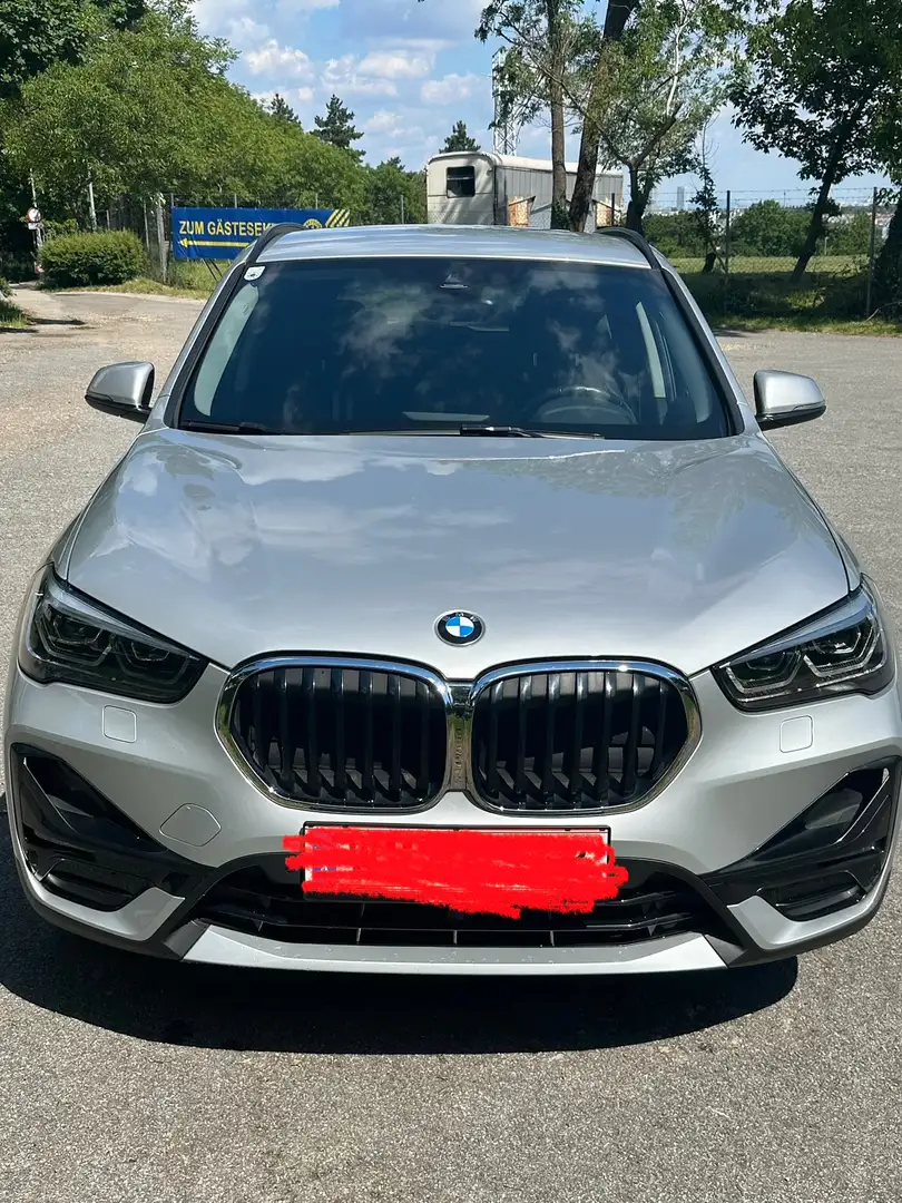BMW X1 X1 xDrive18d Aut. Silber - 2