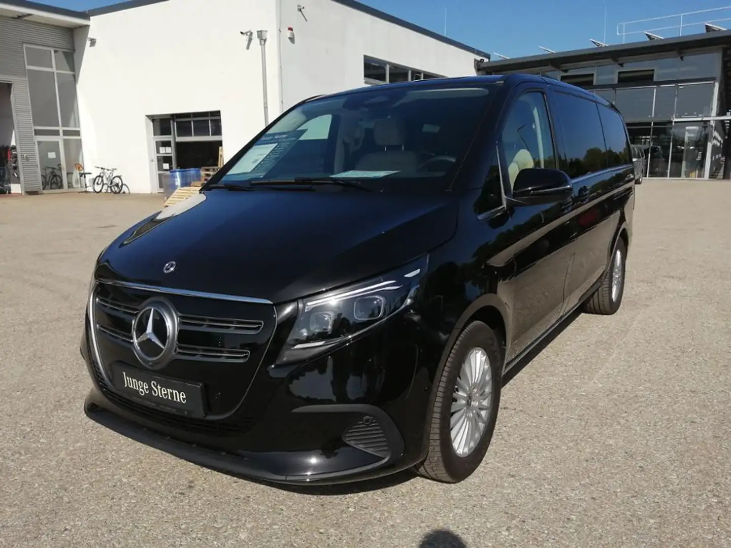 Mercedes-Benz EQV 300 Avantgarde *Facelift* L *MBUX*Navi*LED* Noir - 2