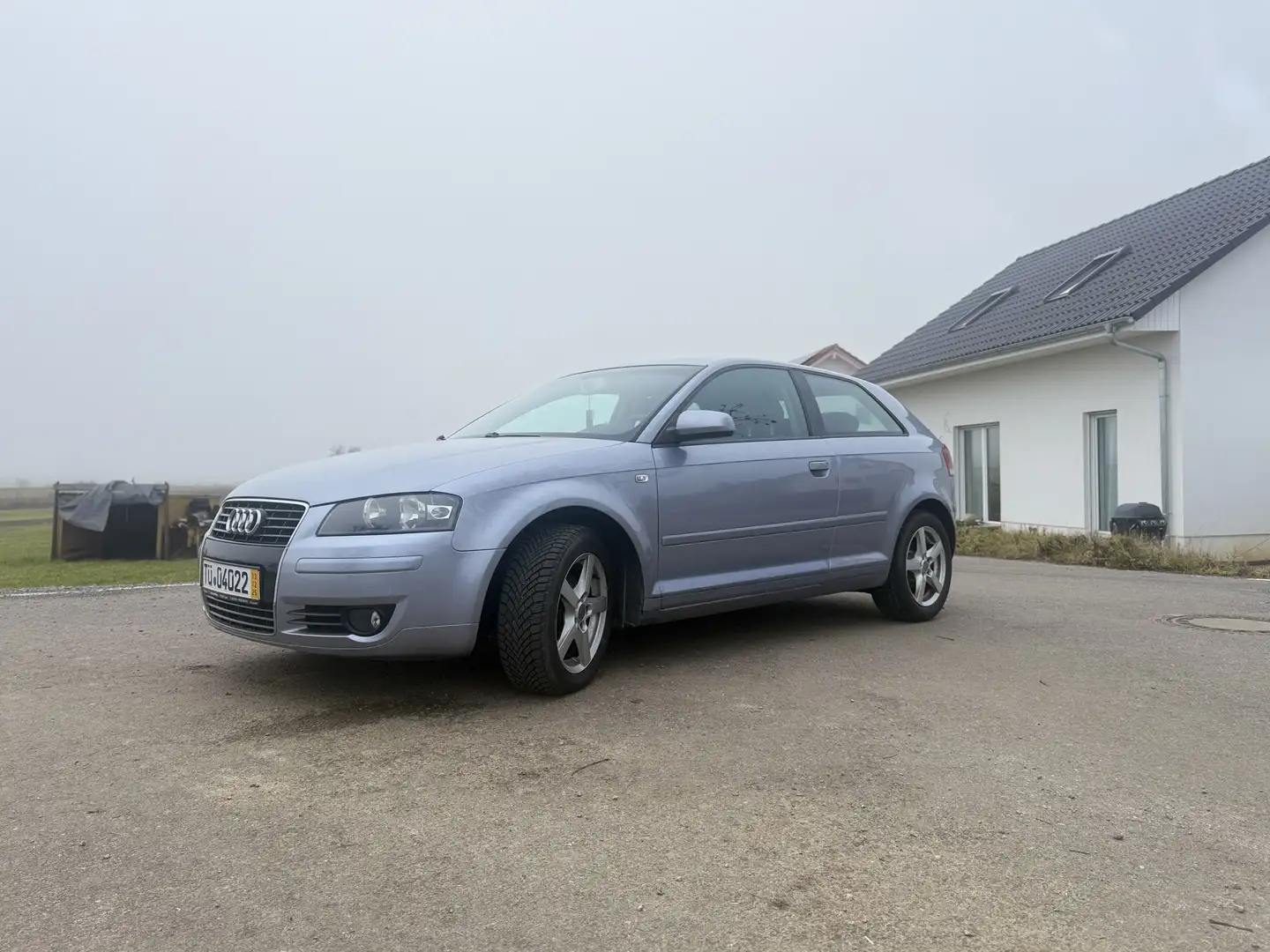 Audi A3 Audi A3  Attraction Grau - 1