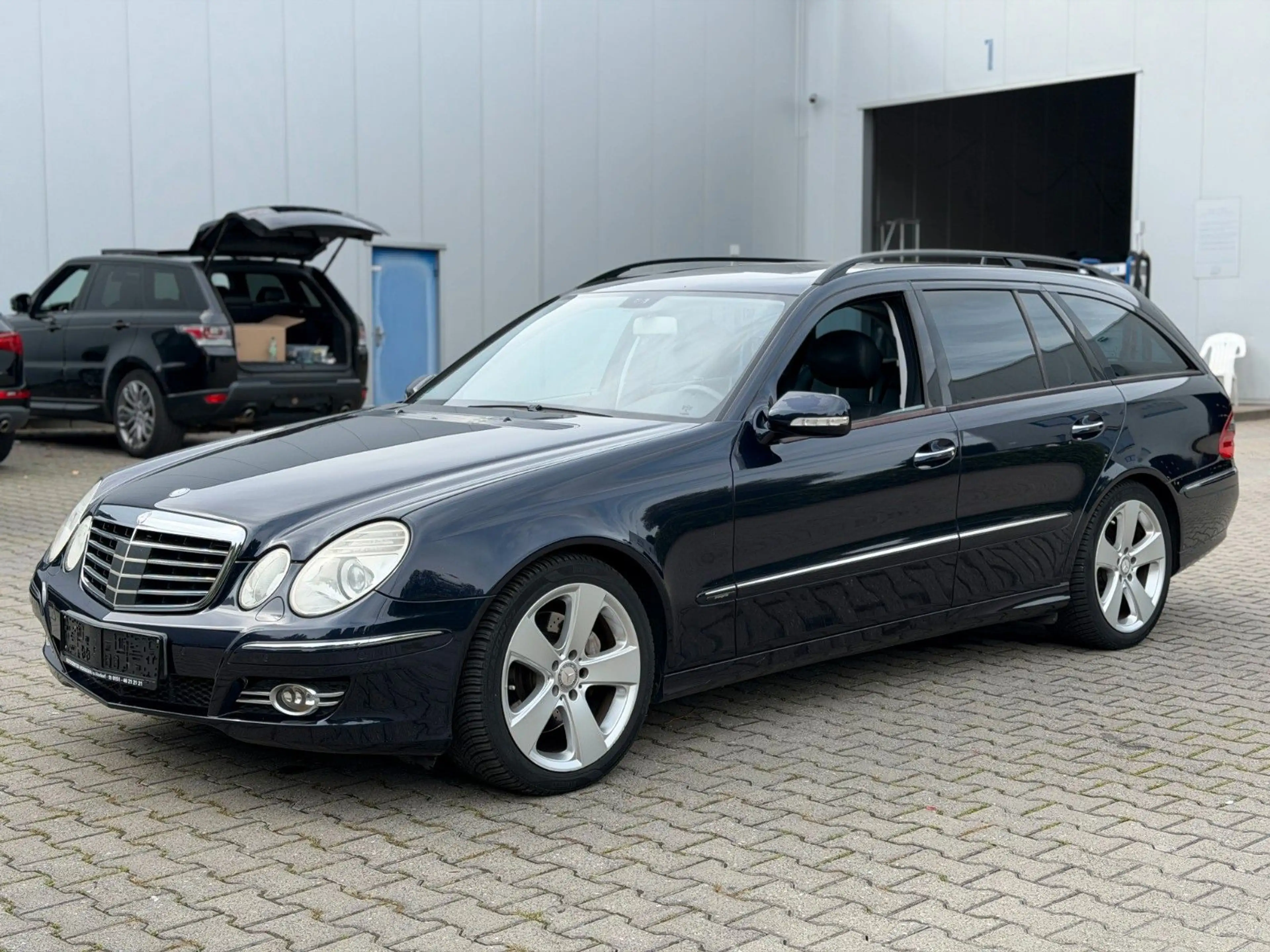 Mercedes-Benz E 350 E T-Modell E 350 *Memory Paket *Vollleder* — photo 7