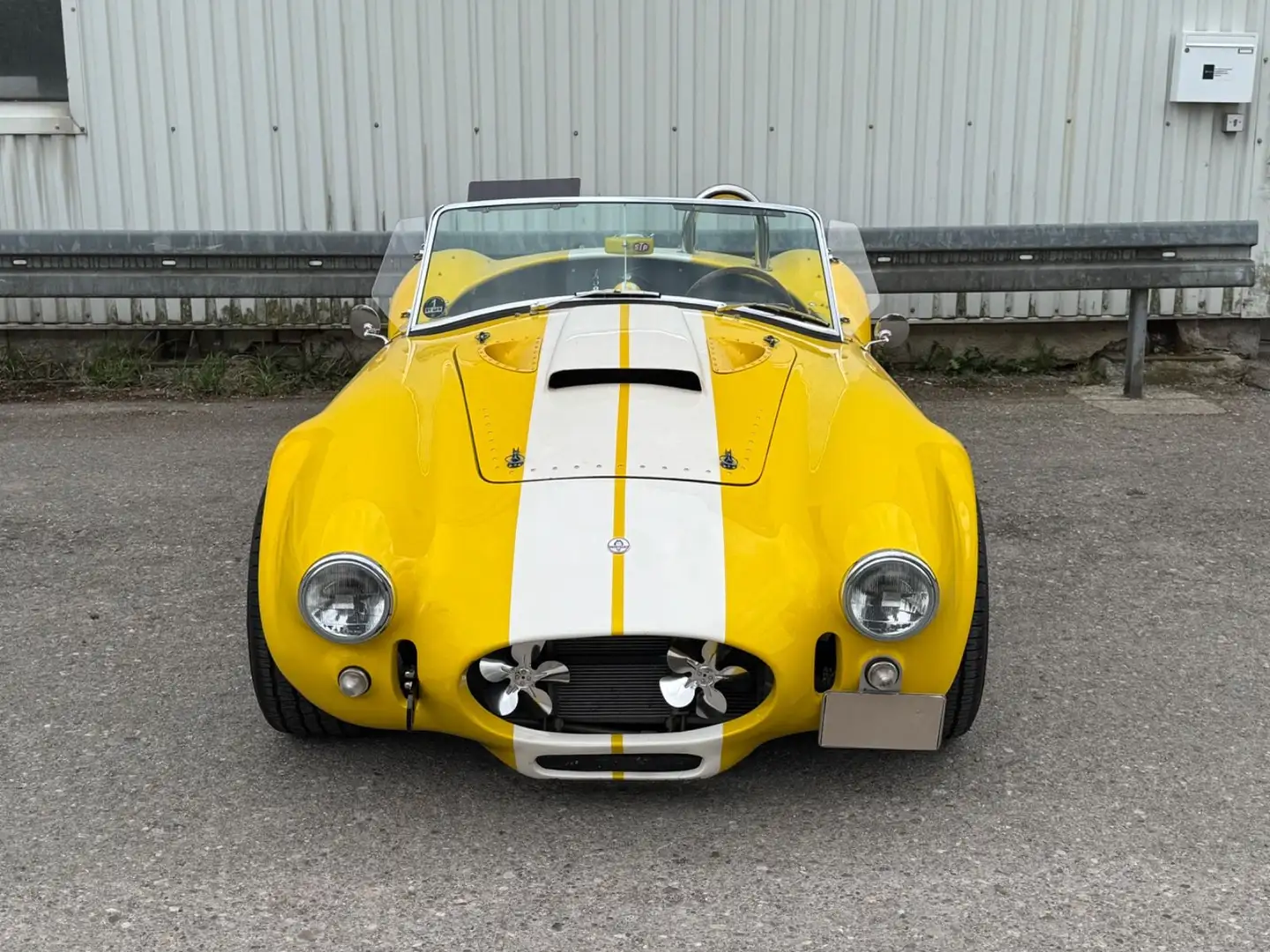 AC *Cobra* Schalter*V8*Sidepipes Jaune - 2