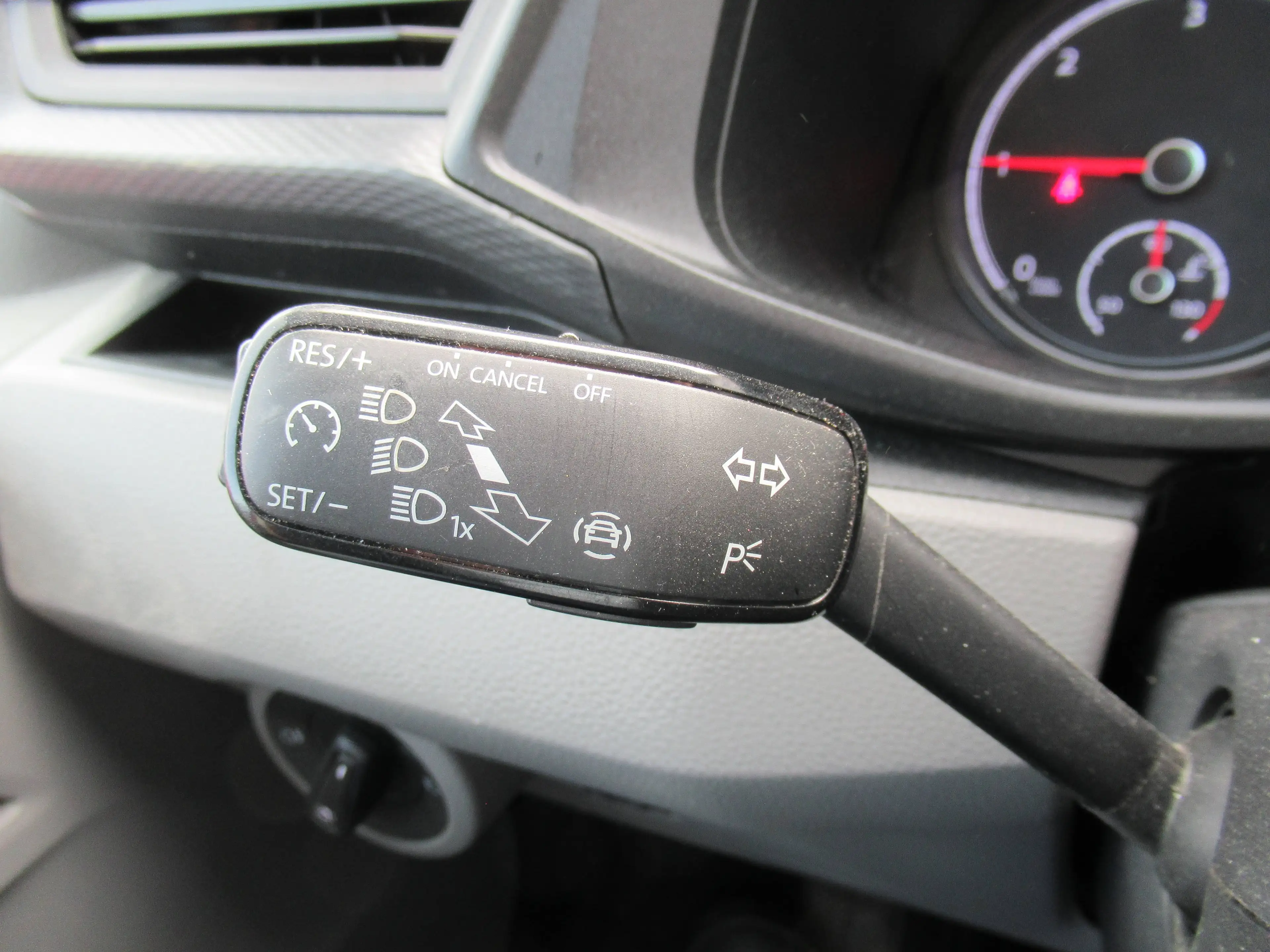 Volkswagen T6.1 Transporter 2.0 TDi SCR BMT Comfortline DSG 14800€TVA/BTW — photo 13