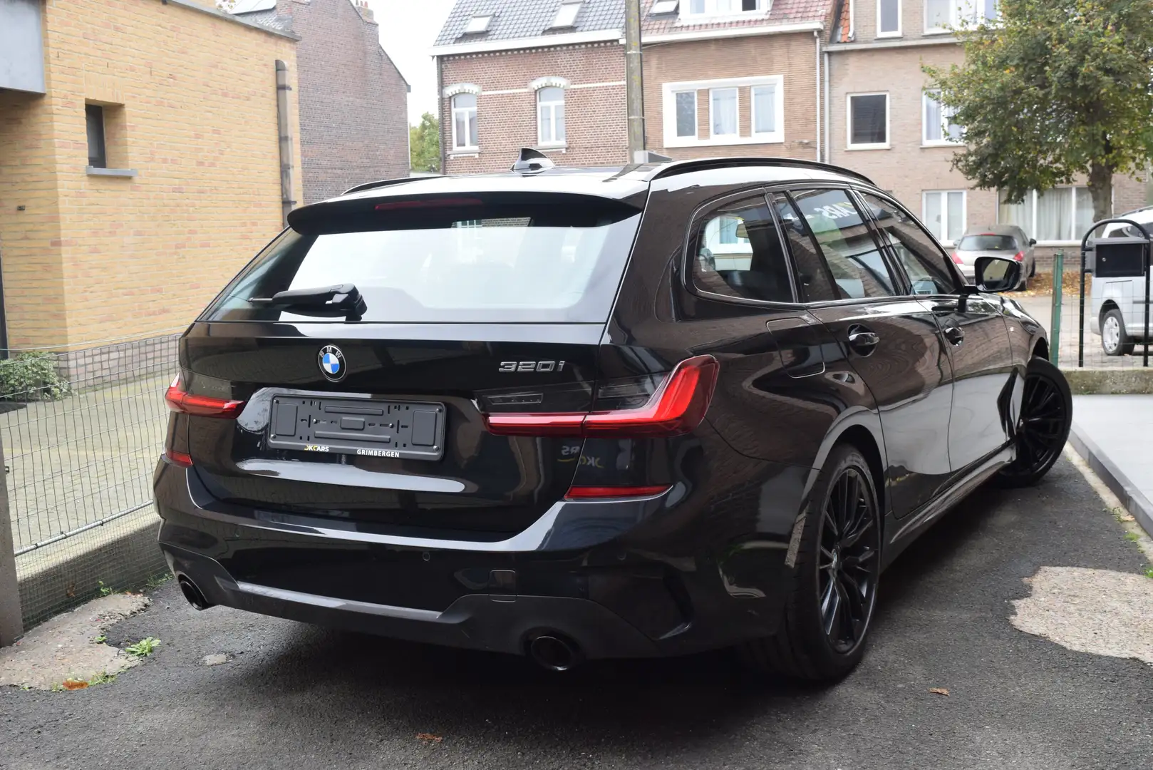 BMW 320 iAS Touring M-Pack - NAVI / LED / LEDER /OPENDAK Noir - 2
