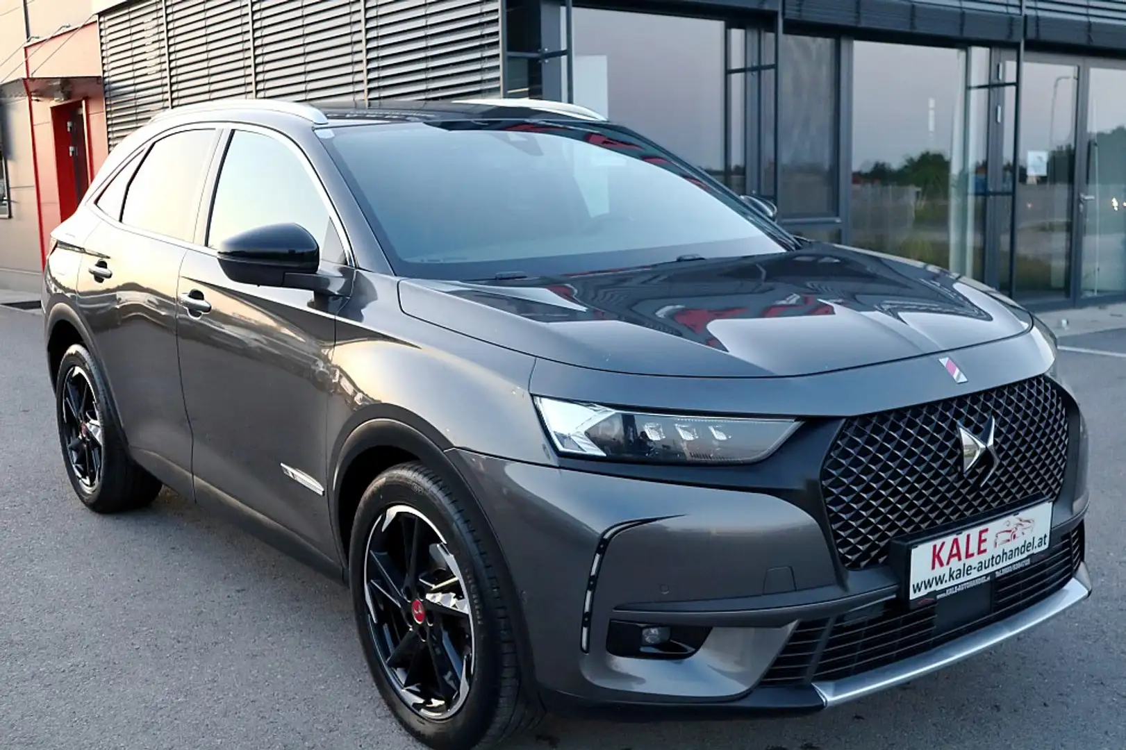 DS Automobiles DS 7 Crossback DS7 Crossback BlueHDi 130 EAT8 Performance Line... Grau - 2