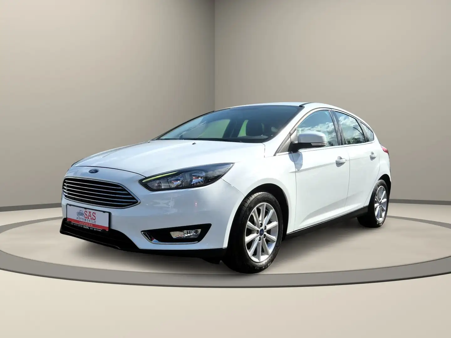 Ford Focus Titanium Weiß - 1