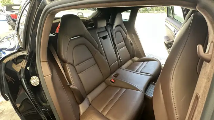 Porsche Panamera 2018, foto 21