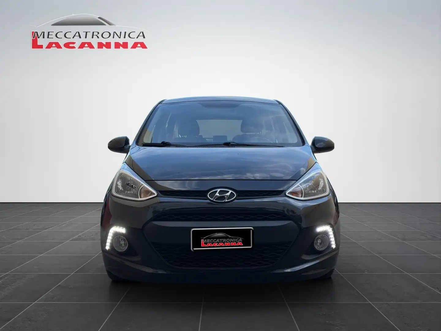 Hyundai i10 benzina e Gpl 1.000 con 70cv Nero - 2