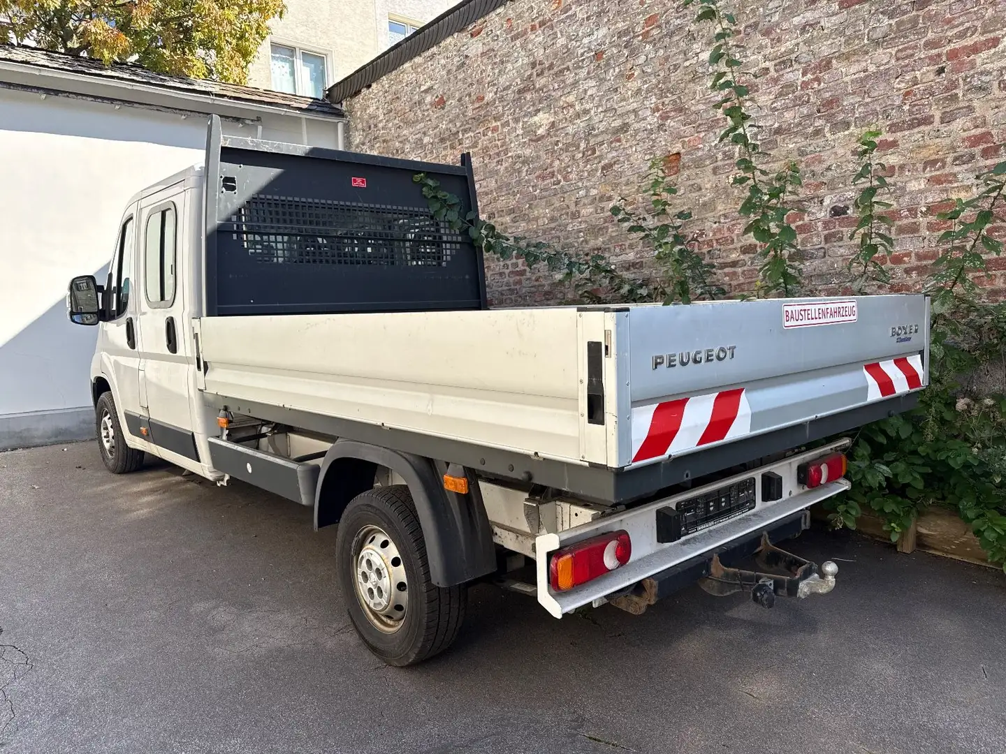 Peugeot Boxer Doka Pritsche L3 140 PS BlueHDi*7-Sitzer* Weiß - 2