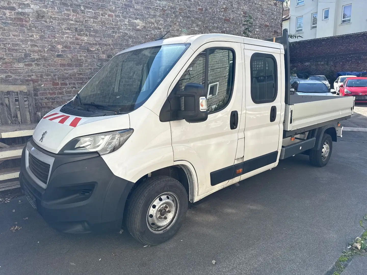Peugeot Boxer Doka Pritsche L3 140 PS BlueHDi*7-Sitzer* Weiß - 1