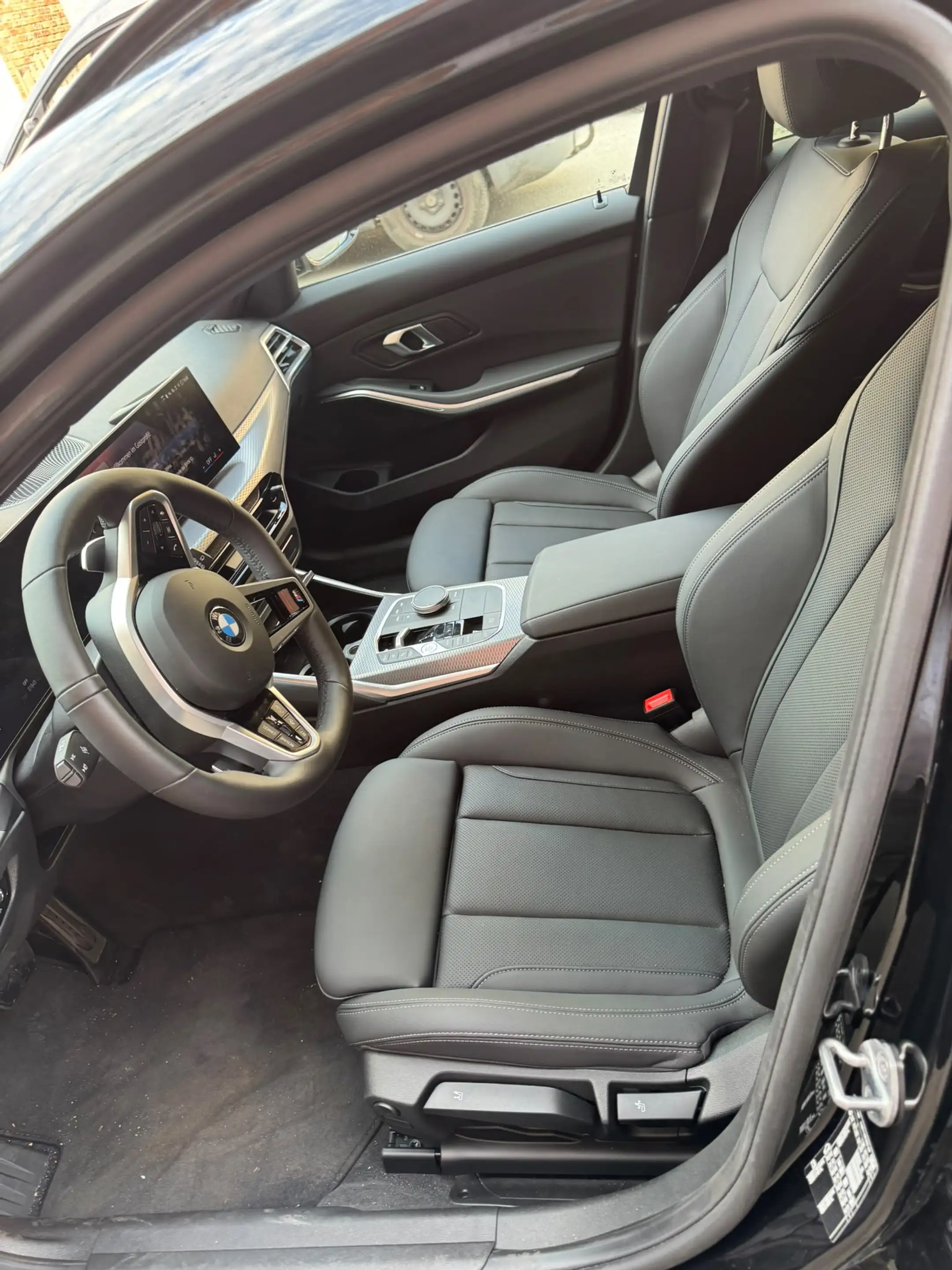 BMW 318 318 - Pack m - dégâts grêlons !! — photo 4
