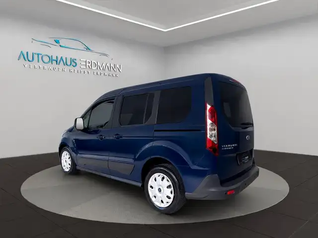 Ford Tourneo Connect view 4