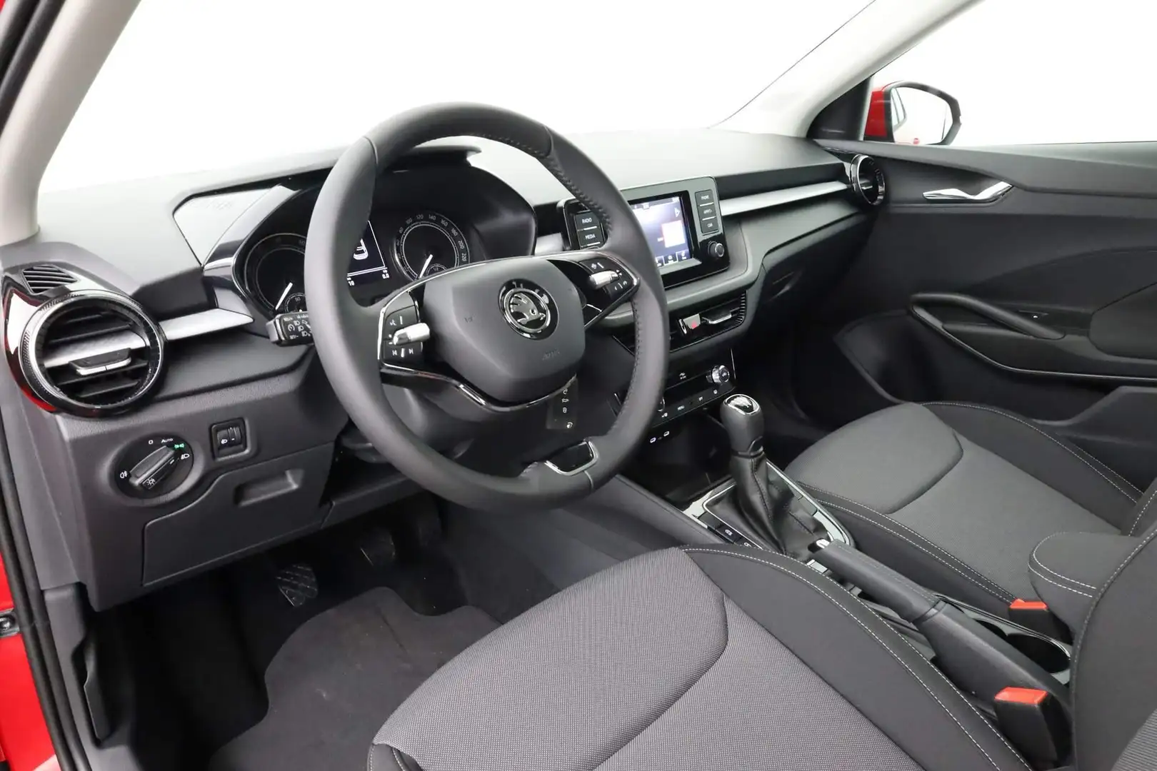 Skoda Fabia Ambition 1.0 MPI 80 pk | LED koplampen | Parkeerse Rood - 2