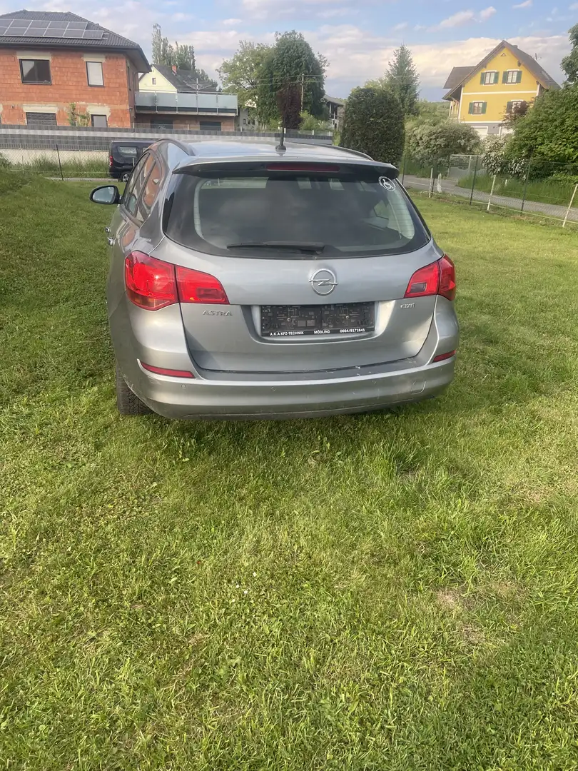 Opel Astra ST 1,7 Ecotec CDTI Sport - 2