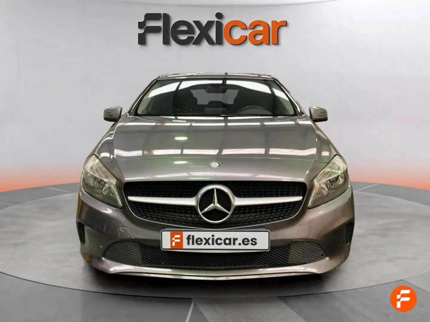 Mercedes-Benz A 180 d Style Gris - 2