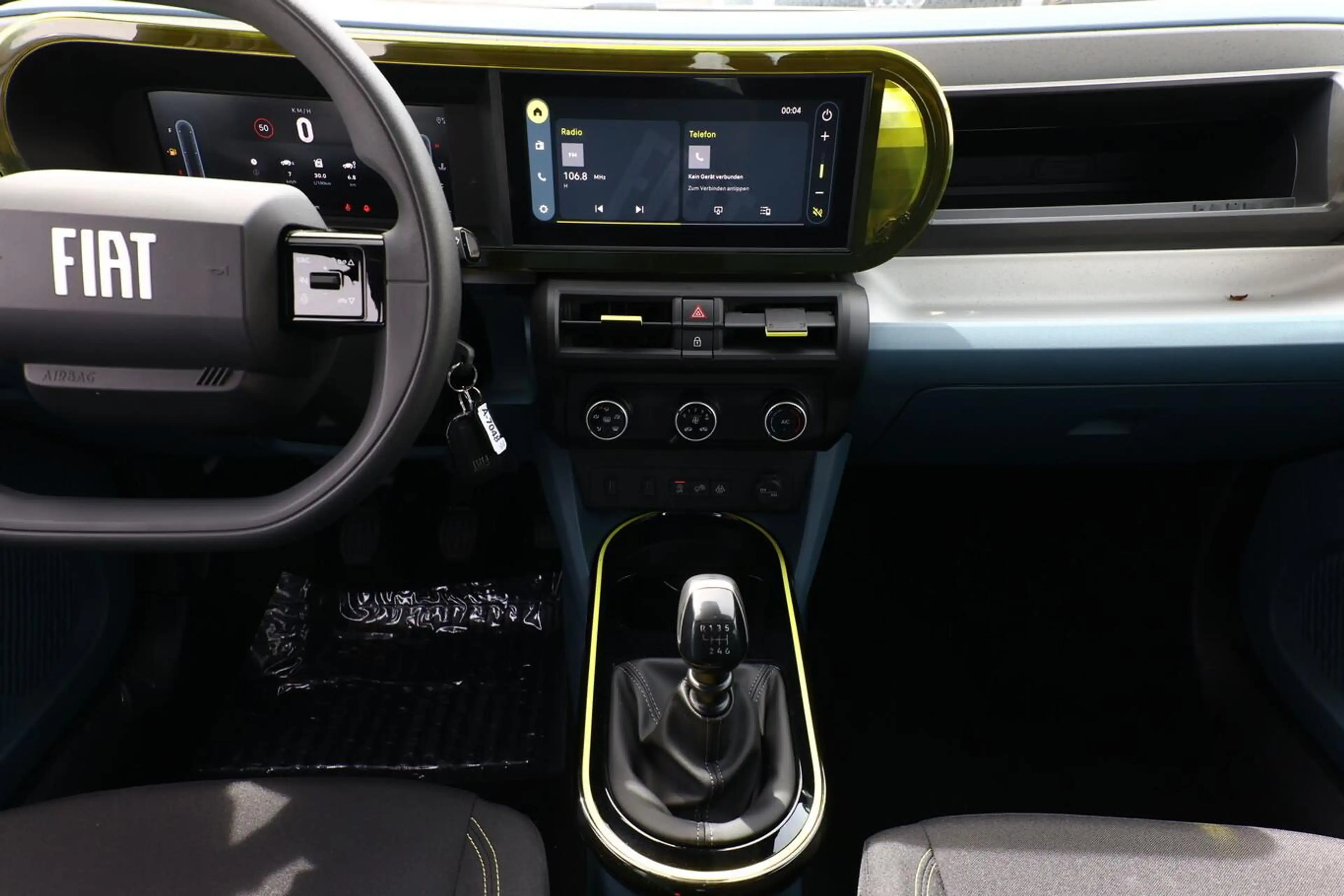 Fiat Grande Panda ICON CarPlay PixelLED PDC DigC Temp 74 kW (101 ... — photo 8