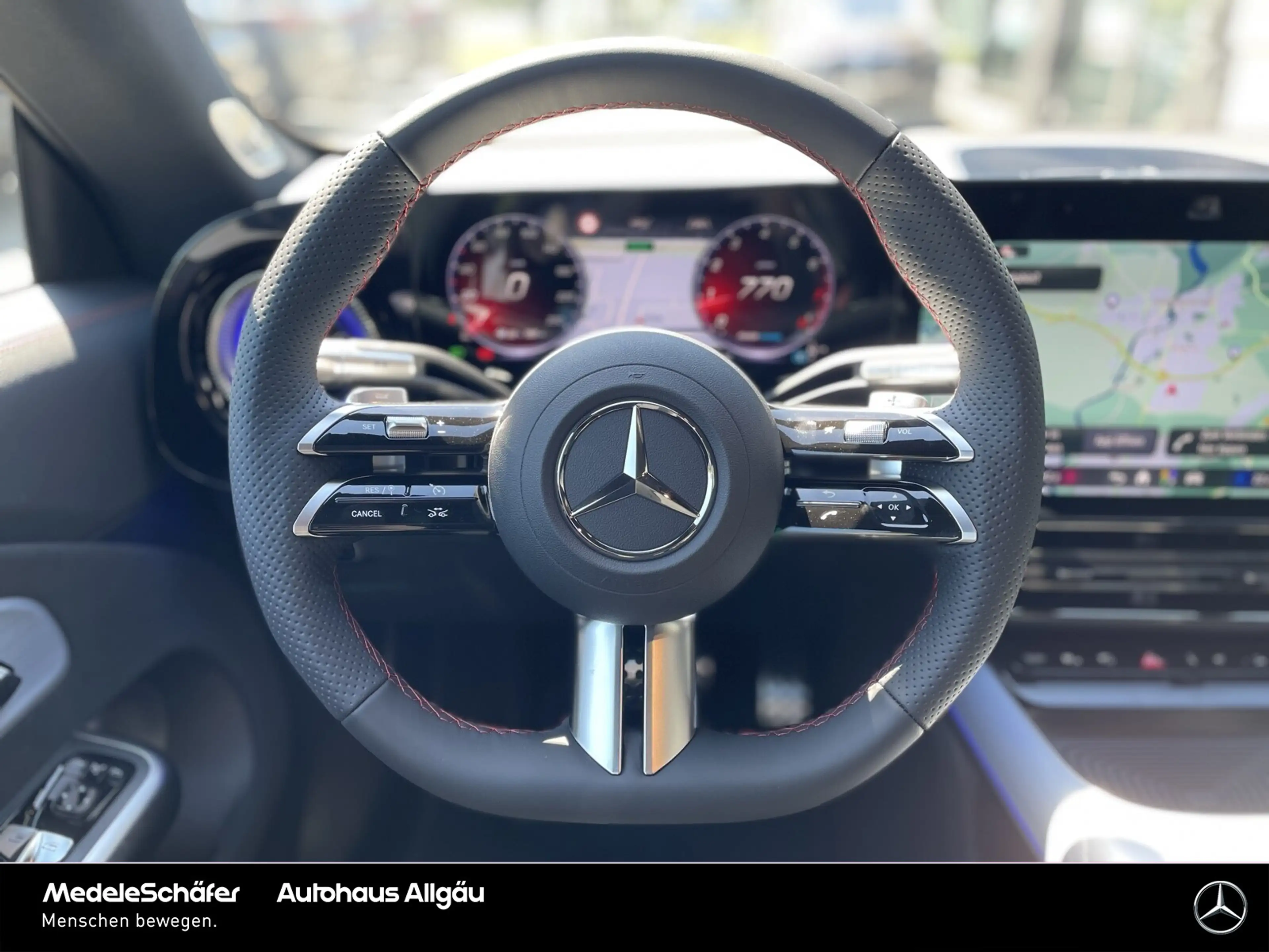Mercedes-Benz CLA 220 CLA 220 4M AMG Night Distr SuperScr Burm3D AHK LED — photo 5