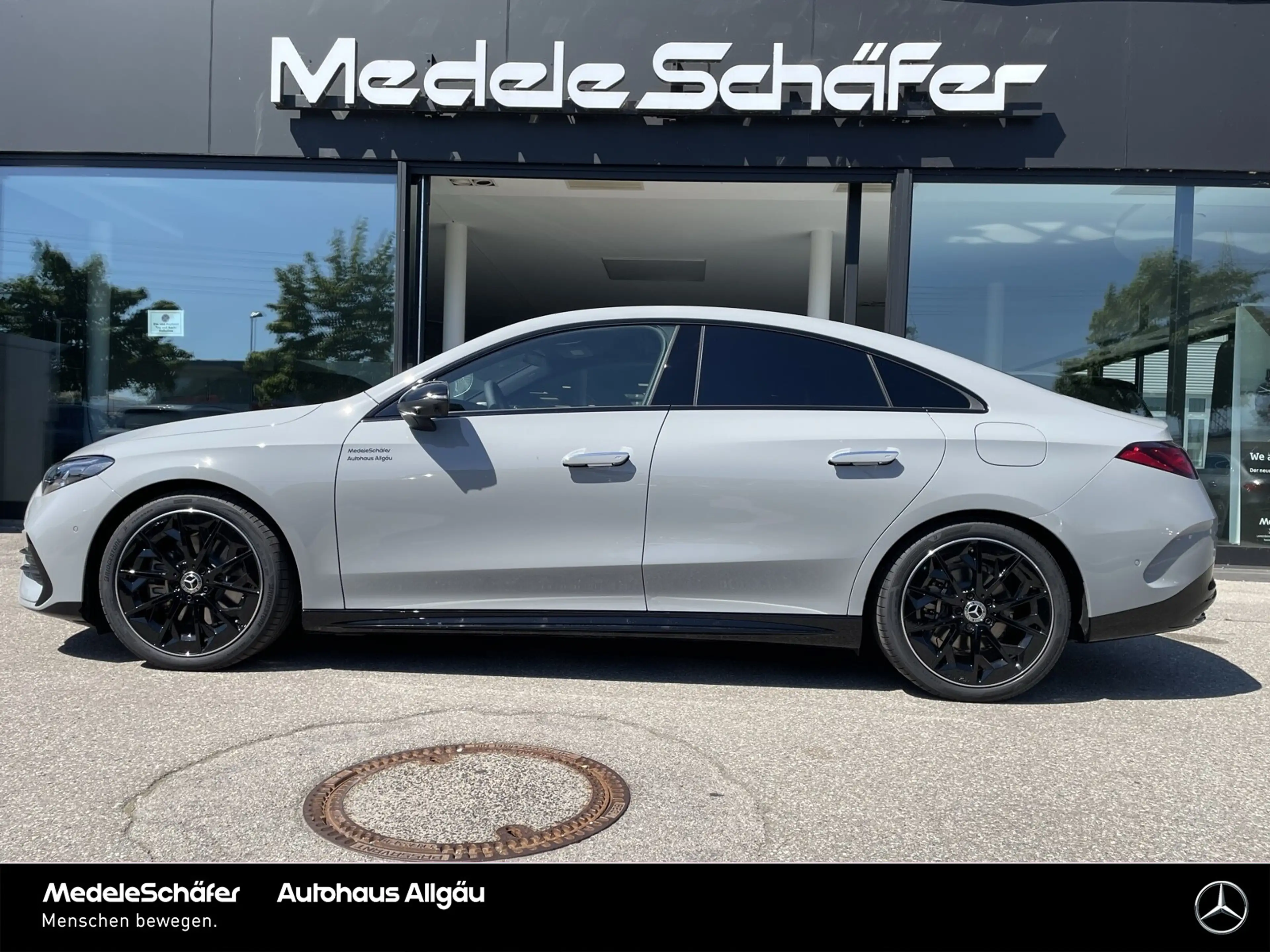 Mercedes-Benz CLA 220 CLA 220 4M AMG Night Distr SuperScr Burm3D AHK LED — photo 2