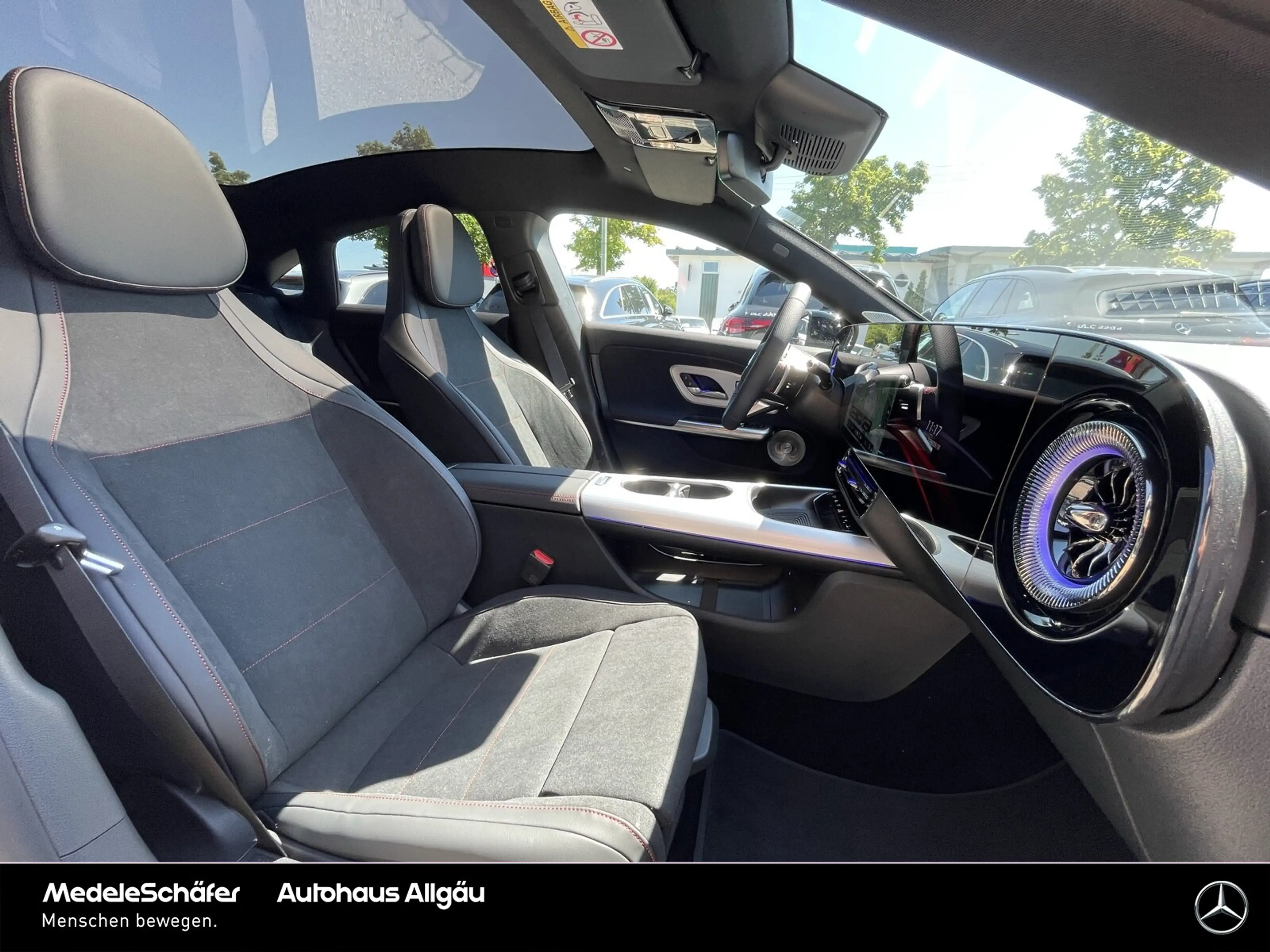 Mercedes-Benz CLA 220 CLA 220 4M AMG Night Distr SuperScr Burm3D AHK LED — photo 6