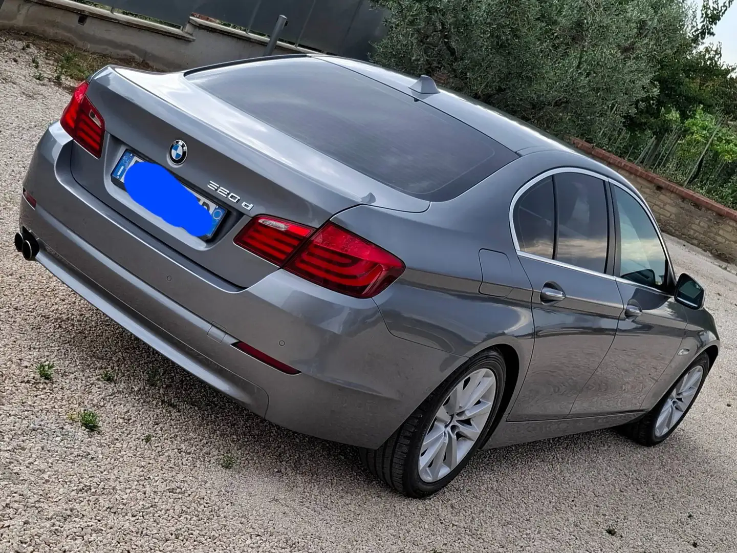 BMW 520 Serie 5 F10 Berlina 520d Business Argento - 2