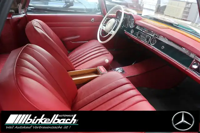 Mercedes-Benz SL view 10