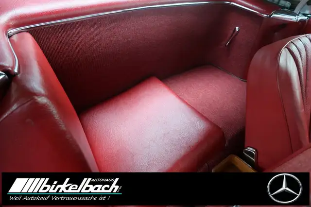 Mercedes-Benz SL view 13